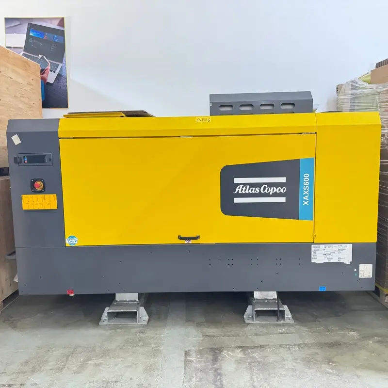 Przenośna sprężarka śrubowa Atlas Copco XAXS600, górnicza, wiertnicza, oryginalna